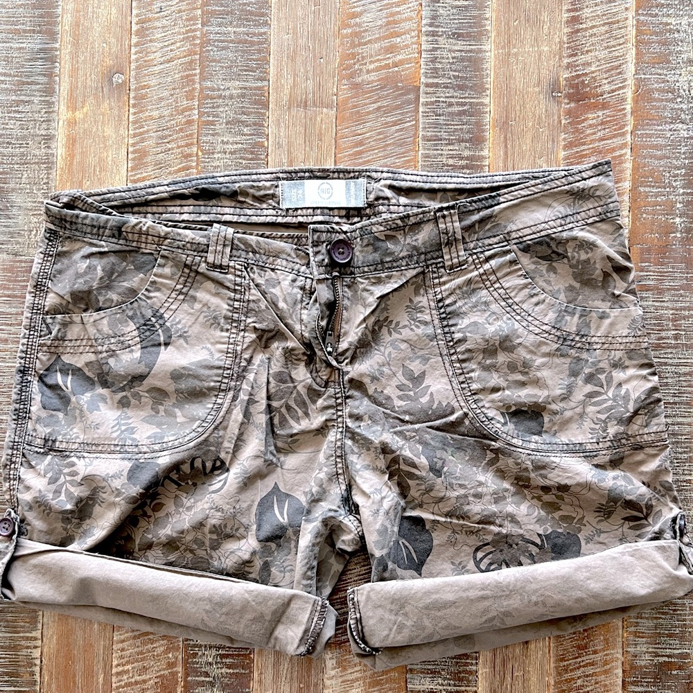AIG brown printed shorts